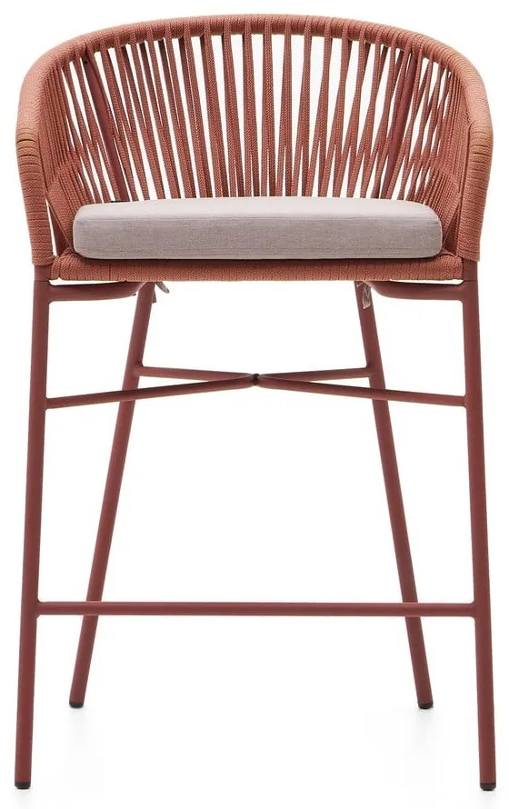 Ogrodowy hoker z plecionką w kolorze terakoty Kave Home Yanet, wys. 85 cm