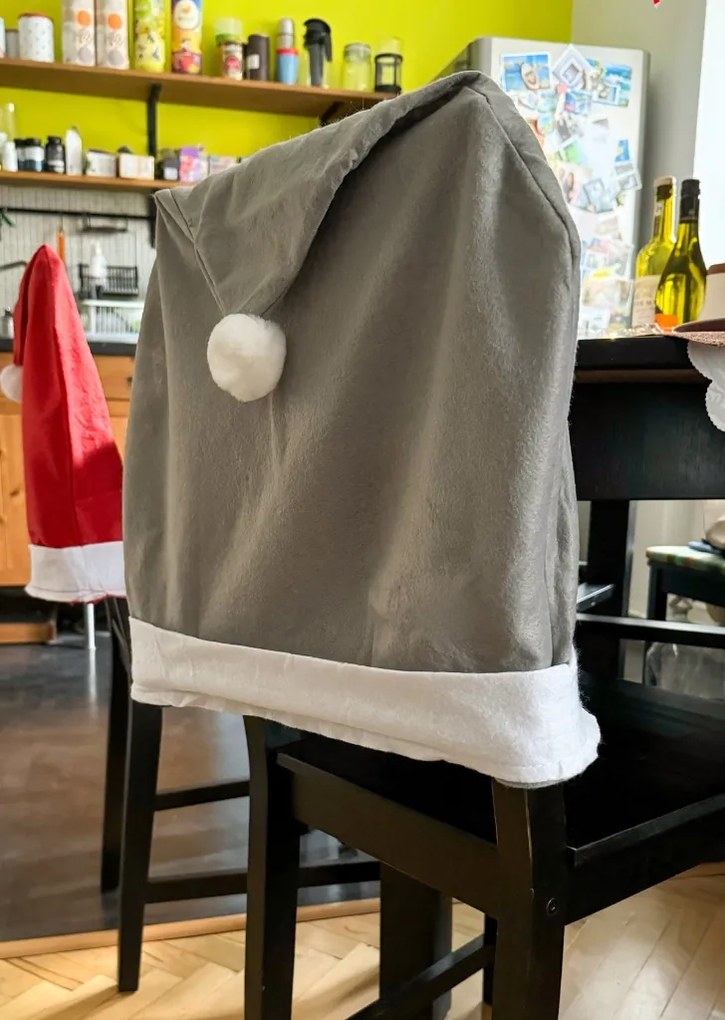 Świąteczny pokrowiec na krzesło SANTA CLAUS szary 1 szt