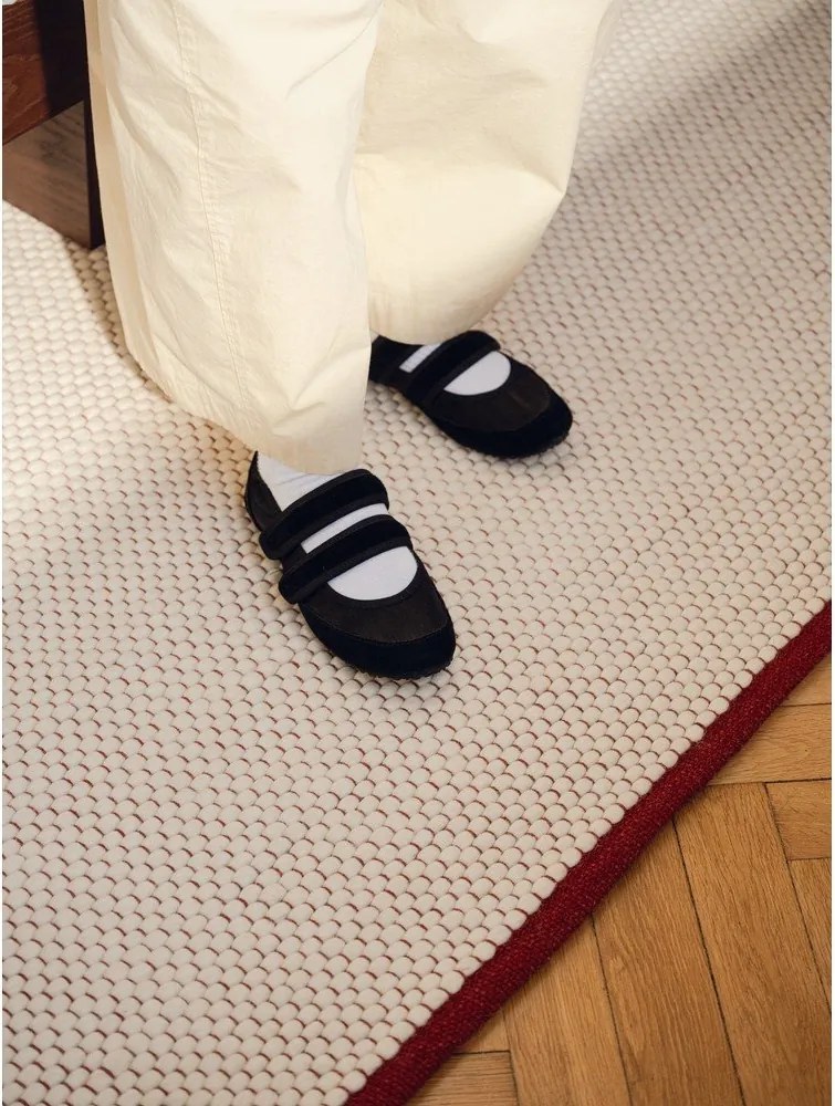 Czerwony/beżowy wełniany dywan tkany ręcznie 140x200 cm Lenu – noo.ma