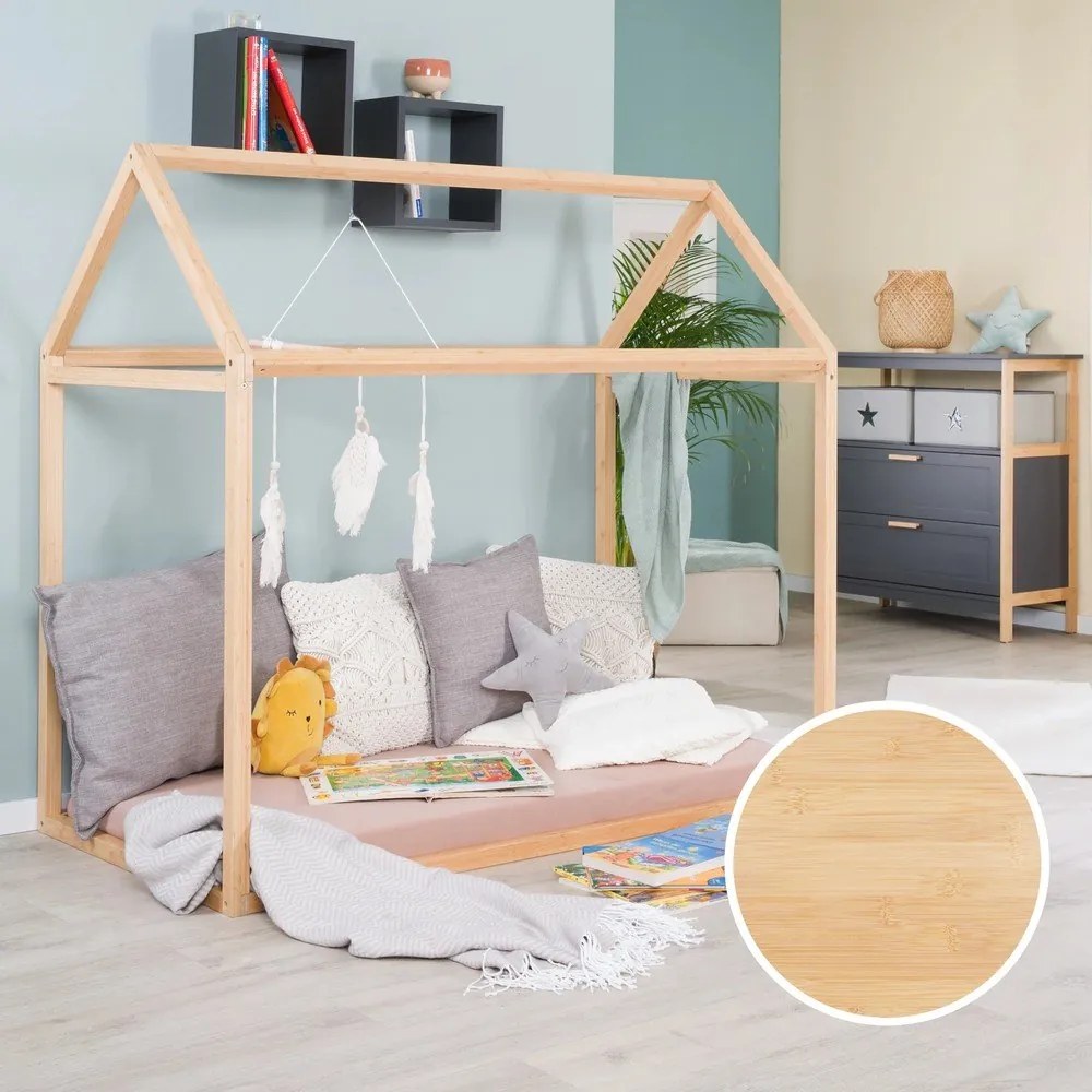 Bambusowe łóżko dziecięce w kształcie domku w naturalnym kolorze z materacem bez stelaża 70x140 cm House Bed – Roba