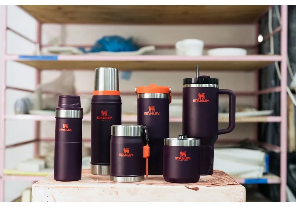 Ciemnofioletowy termos ze słomką ze stali nierdzewnej 1,18 l Quencher H2.0 FlowState Tumbler Plum – Stanley