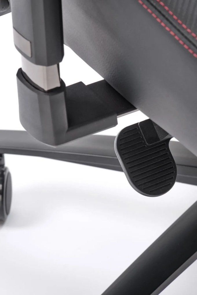 Czarny fotel do gamingu Baldur Halmar