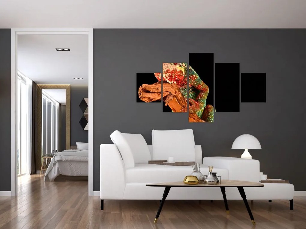 Obraz kameleona na gałęzi (125x70 cm)