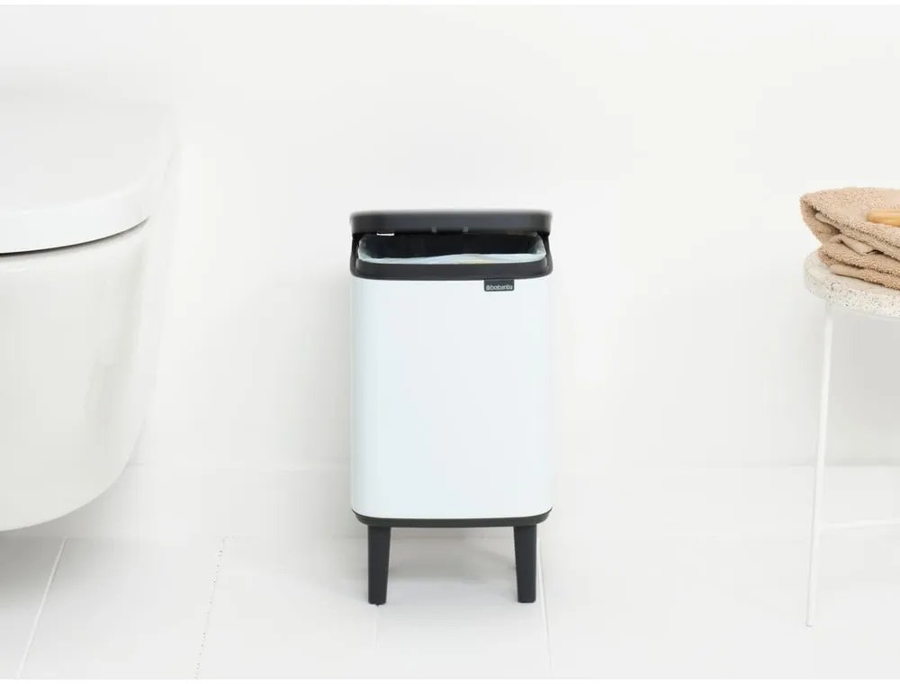 Biały stalowy kosz na śmieci 4 l Bo Hi – Brabantia