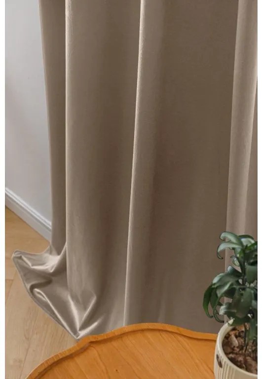 Zasłona zaciemniająca VELVET jasno brązowa 140x250 cm Zawieszanie: Taśma z wiązaniami