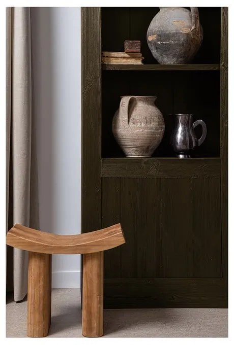 Brązowy regał z litego drewna sosnowego 78x230 cm Yumi – BePureHome