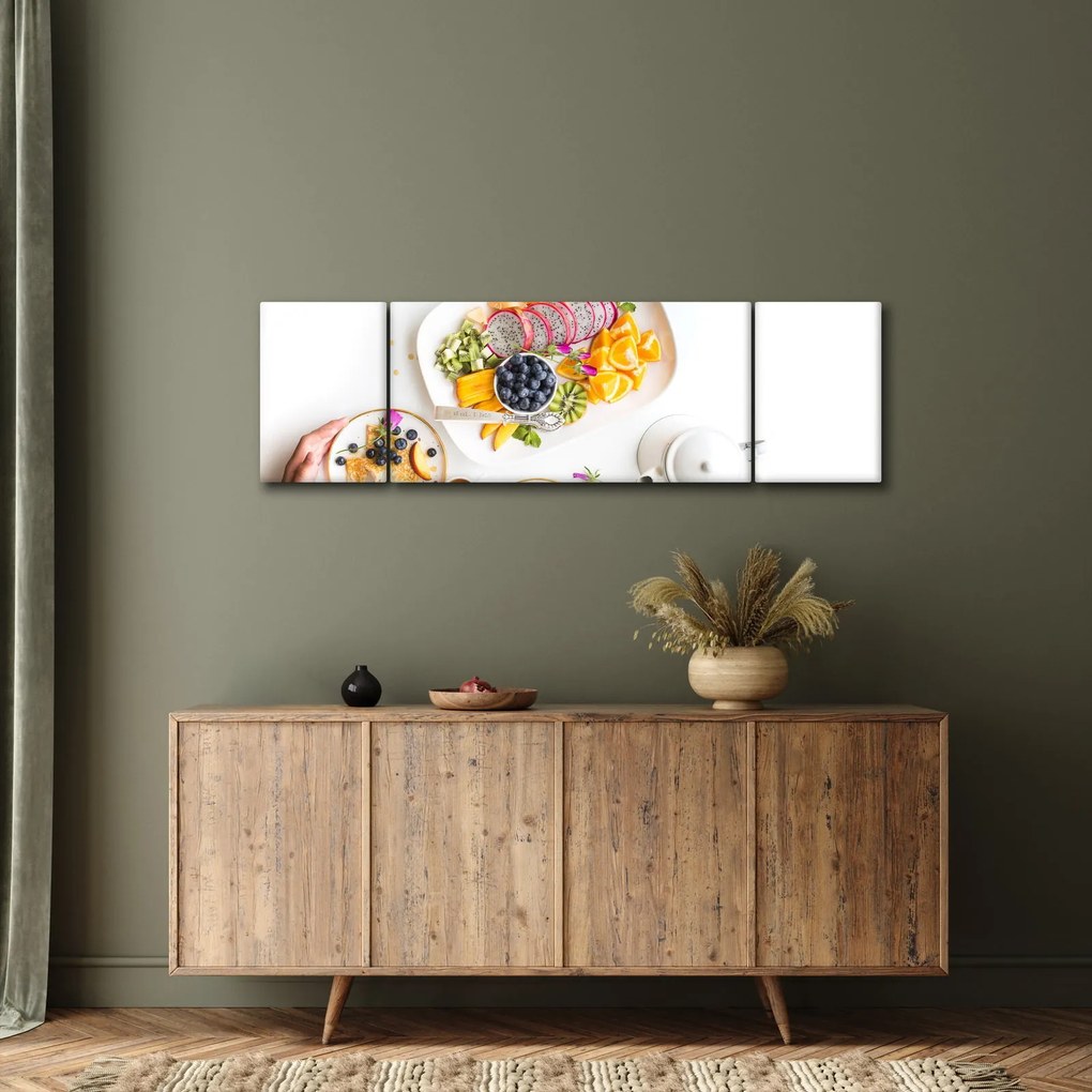 Obraz talerzy z owocami na stole (170x50 cm)
