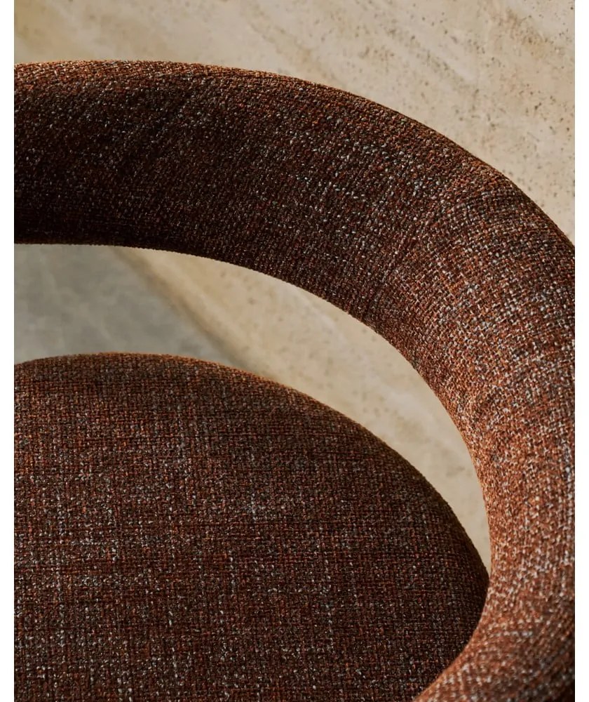 Brązowe krzesło z litego drewna jesionowego Granite – Kave Home