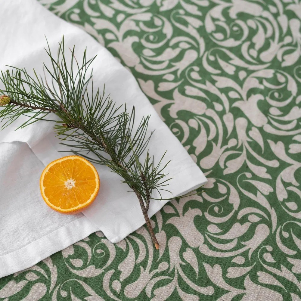 Lniany obrus 140x300 cm Evergreen Damask – Linen Tales