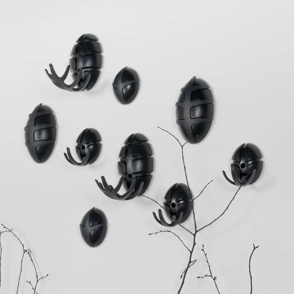 Czarny haczyk ścienny Bug – Spinder Design