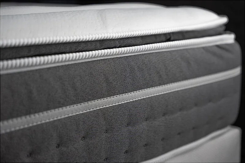 Kompletny zestaw lózka - materac 180x200 cm + Sprezyna skrzyniowa z listwami (w zestawie) + 2 poduszki Koldra - Trente PLUS