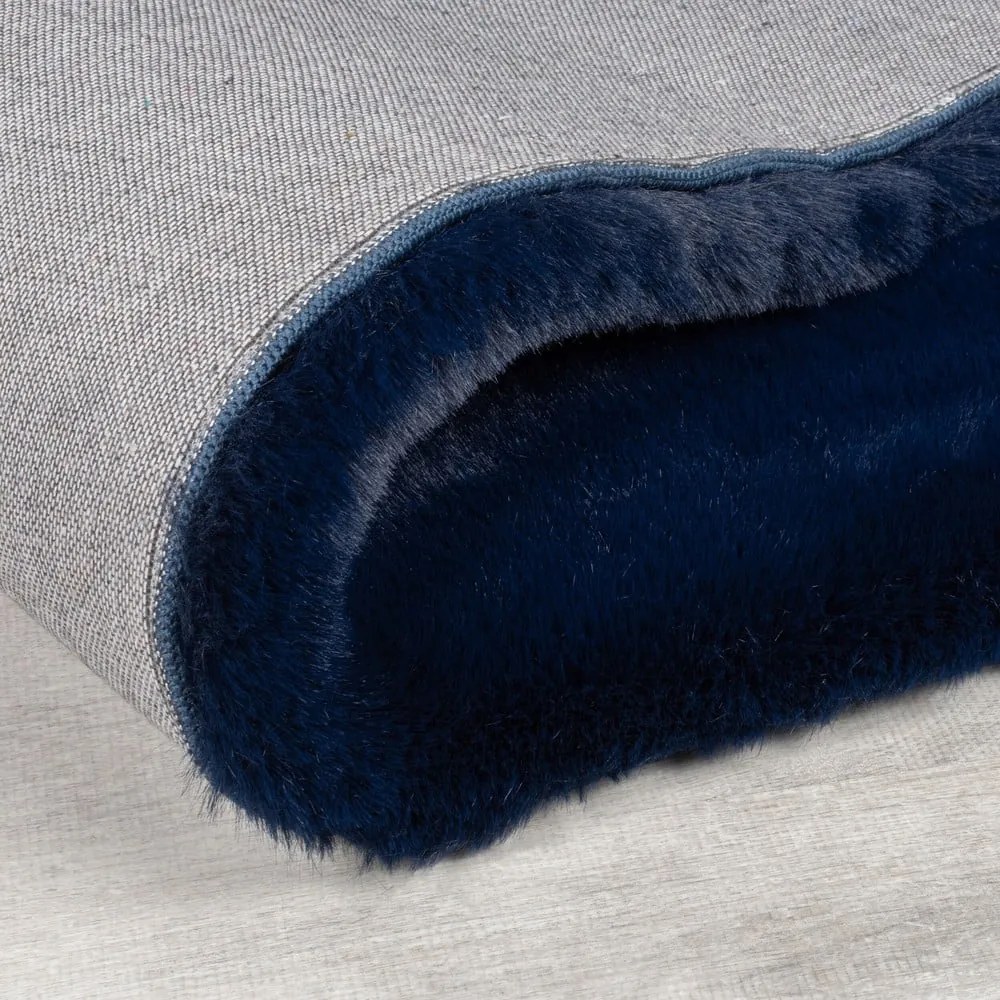 Ciemnoniebieska syntetyczna skóra 200x290 cm Ivy Luxury Fur – Flair Rugs