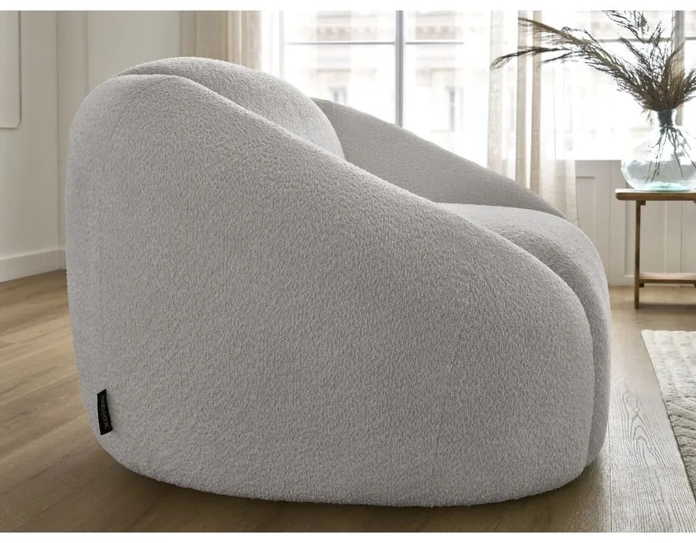 Jasnoszary fotel z materiału bouclé Tina – Bobochic Paris