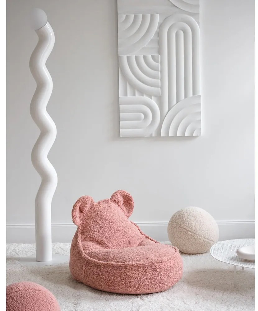 Różowy dziecięcy worek do siedzenia z materiału bouclé Bear – Wigiwama