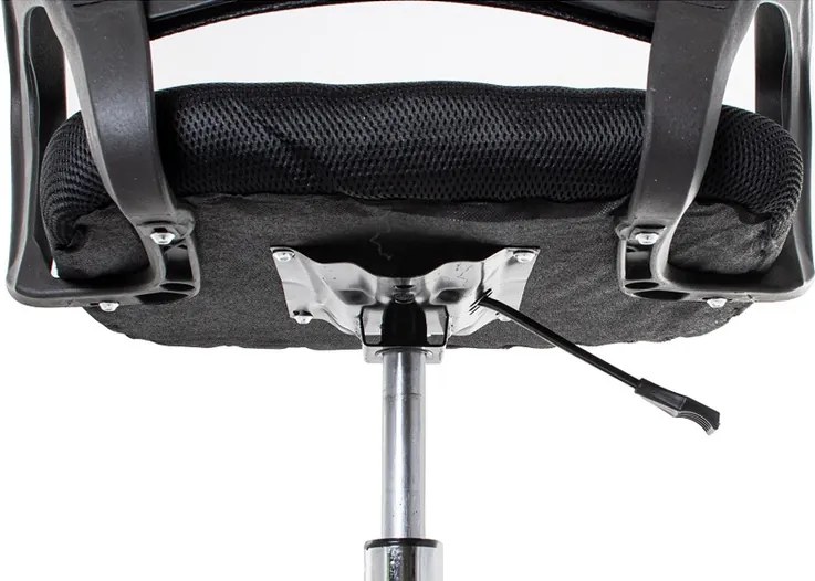 Czarne krzesło biurowe JETTA