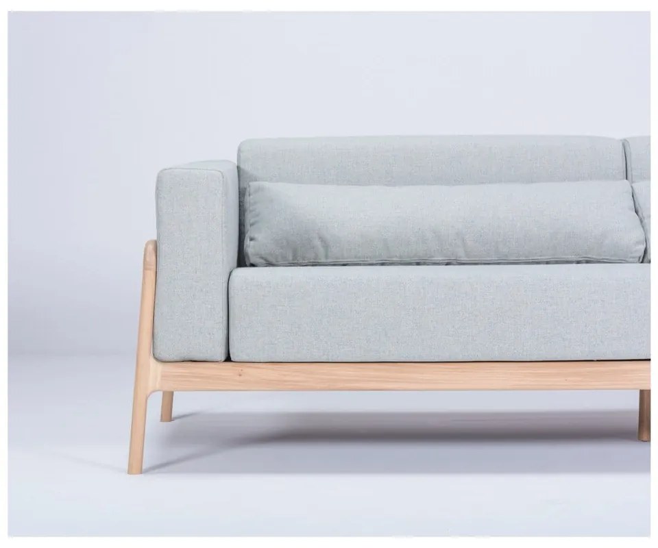 Niebieskoszara sofa z konstrukcją z drewna dębowego Gazzda Fawn, 240 cm