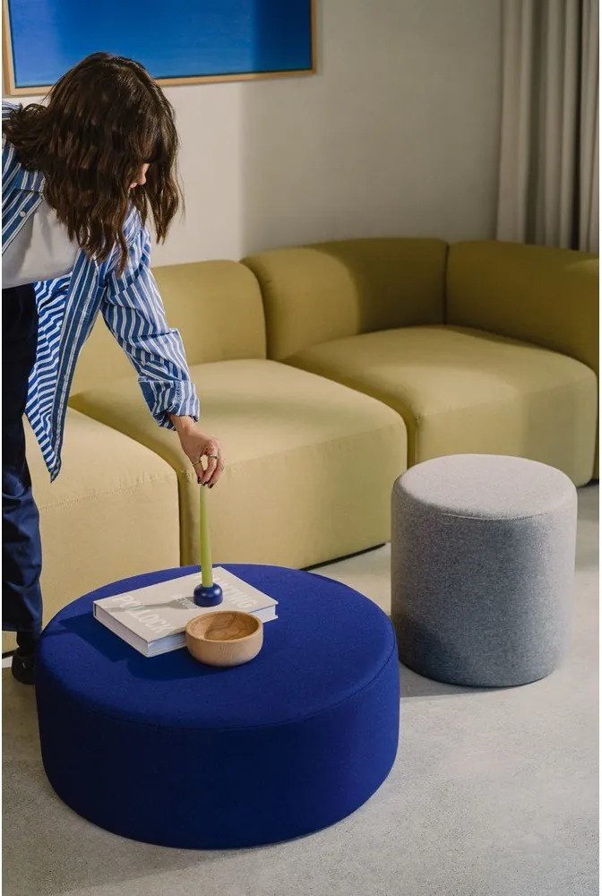 Niebieski wełniany puf Folk – noo.ma