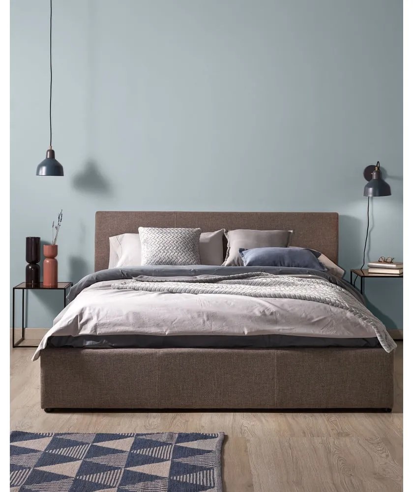 Szare tapicerowane łóżko dwuosobowe ze schowkiem i stelażem 180x200 cm Nahiri – Kave Home