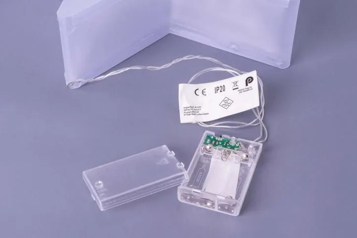 Świąteczna gwiazda z efektem 3D - 35 cm, 20 LED, ciepła biel