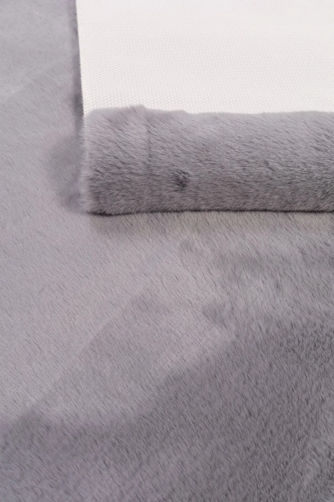 Dywan Futrzany Szary 70x130 cm Włochaty Miękki Dekoracyjny Antypoślizgowy