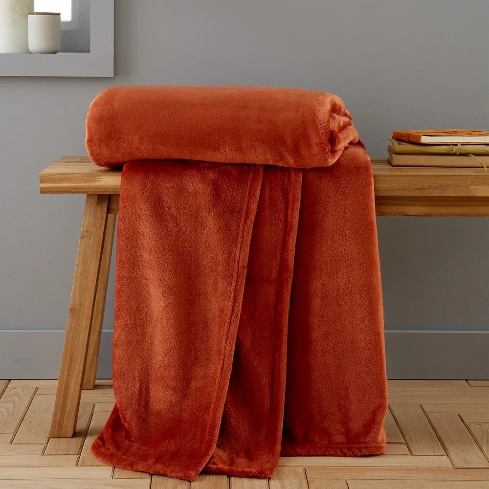 Pomarańczowy koc z mikropluszu 130x170 cm Raschel Velvet – Catherine Lansfield