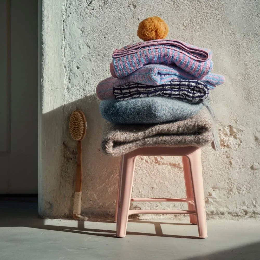 Niebieski/różowy ręcznik kąpielowy z mieszanki bambusa frotte 70x140 cm Nuance – JUNA