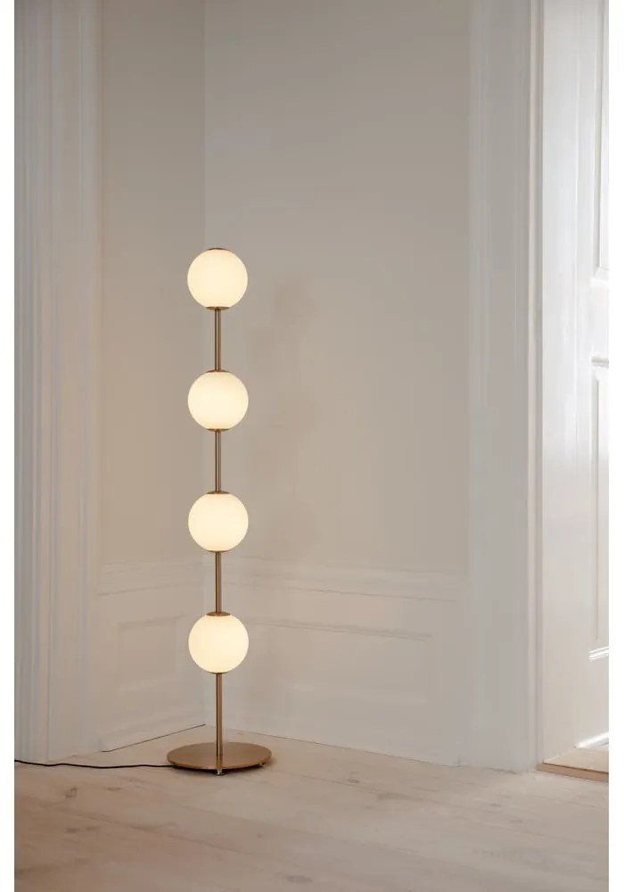 Lampa stojąca LED w kolorze mosiądzu ze ściemniaczem i szklanym kloszem (wysokość 128 cm) Audrey Floor – UMAGE