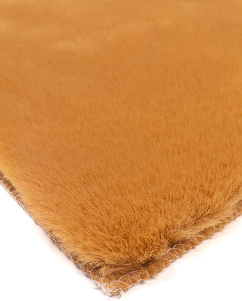 Dywan Futrzany Rudy 60x90 cm Włochaty Miękki Dekoracyjny Antypoślizgowy