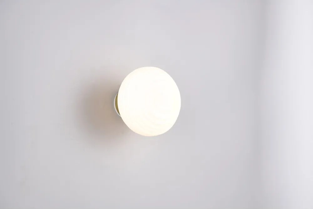 Biały szklany kinkiet LED na USB ø 15,5 cm Earl – Reality