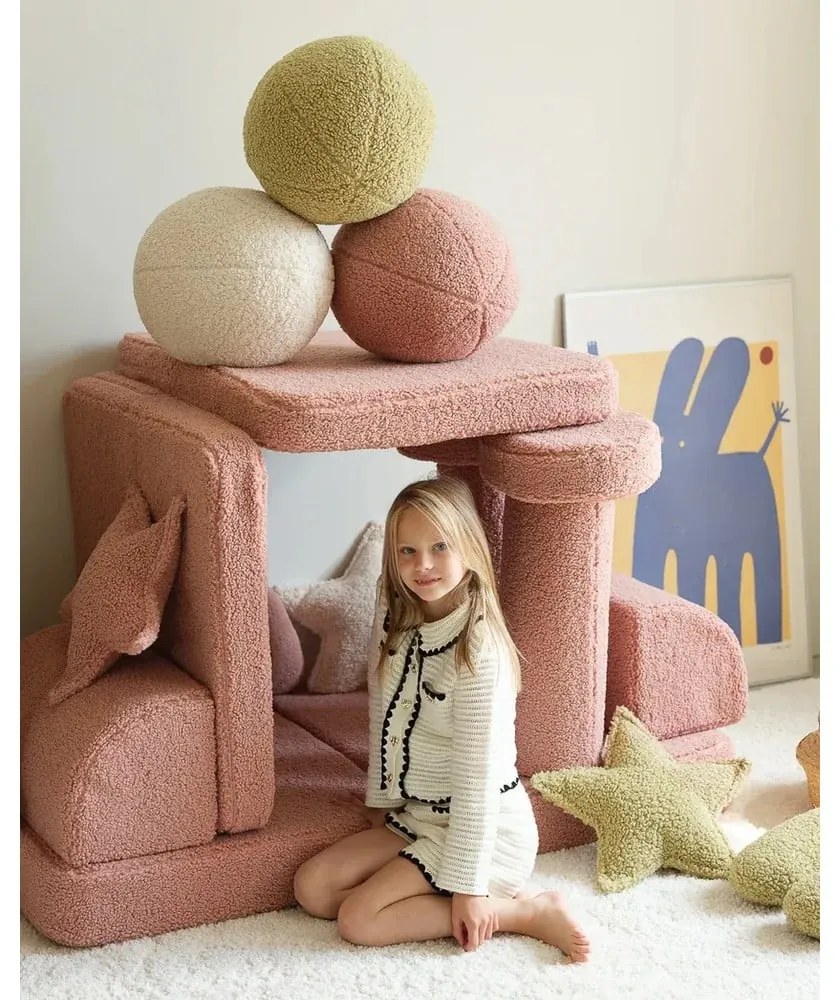 Zielona poduszka na sofę dziecięcą z materiału bouclé Ball – Wigiwama