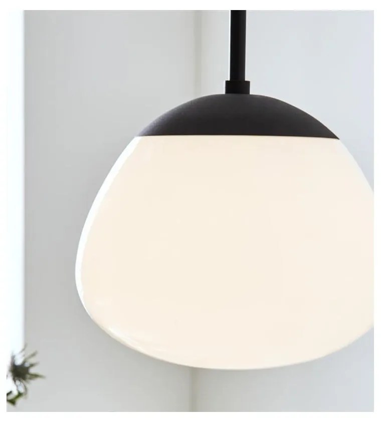 Czarna lampa wisząca Markslöjd Rise, wys. 31 cm