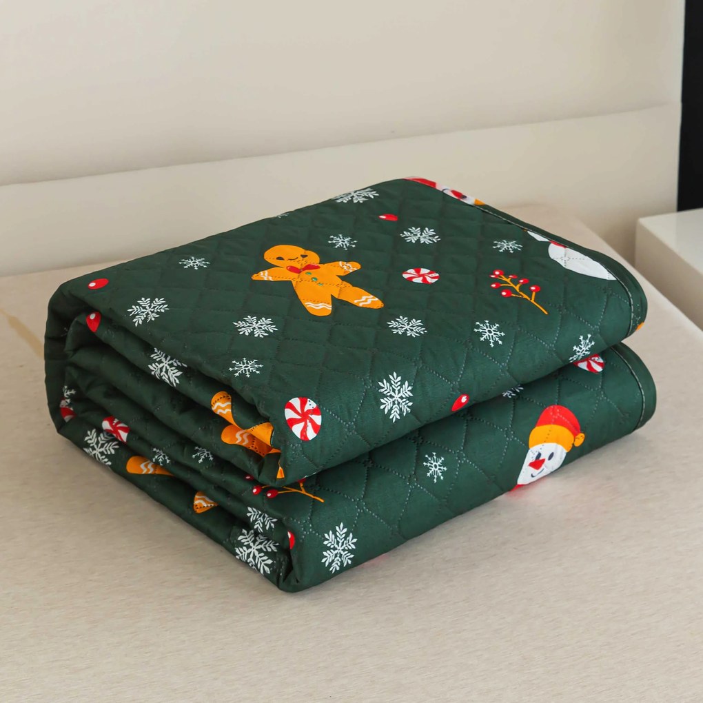 Narzuta na łóżko SNOWMAN AND GINGERBREAD, zielona Rozmiar: 220 x 240 cm