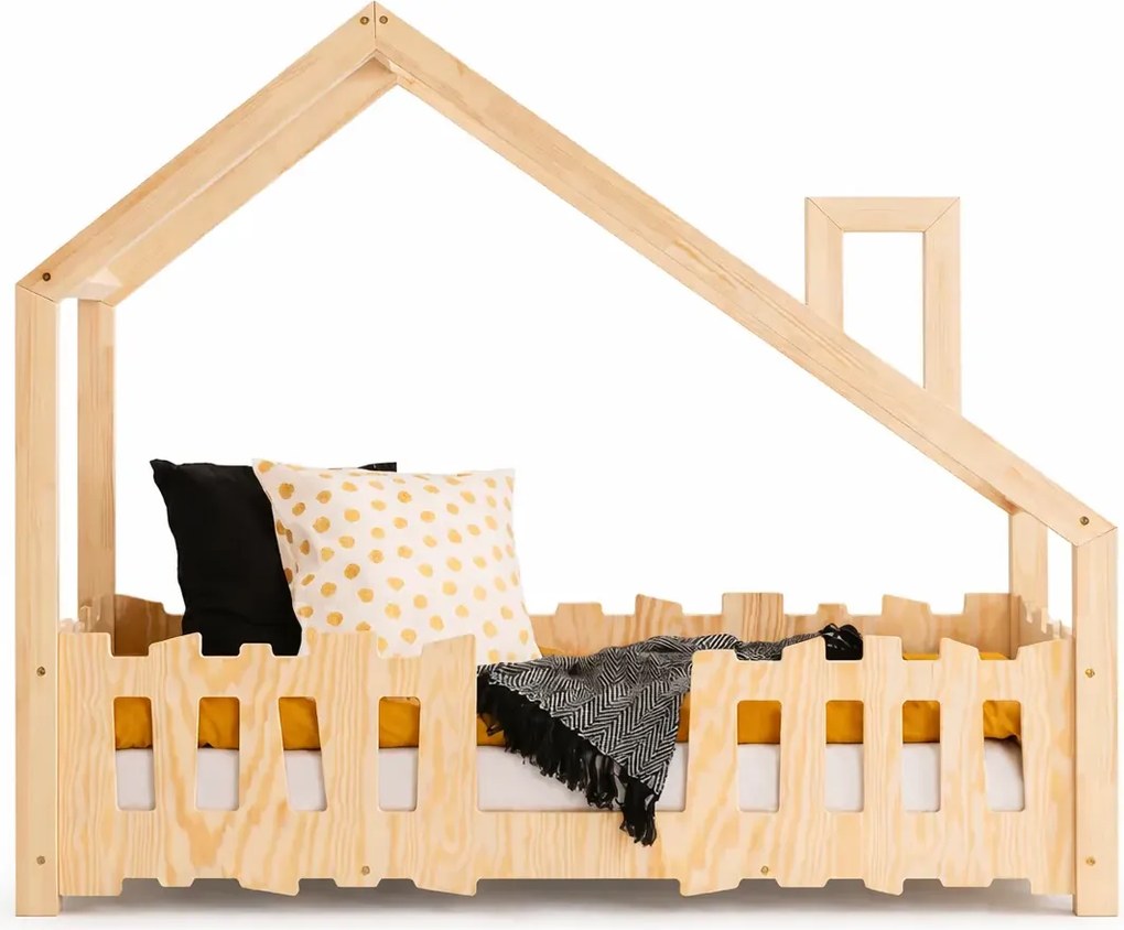 Drewniane łóżko domek z barierką C7-R28