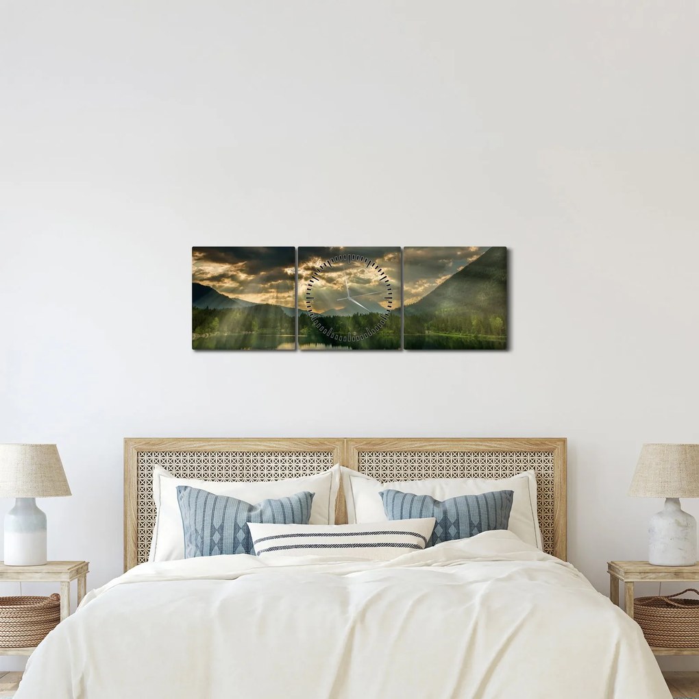 Obraz jeziora, przez które prześwieca słońce (z zegarem) (90x30 cm)