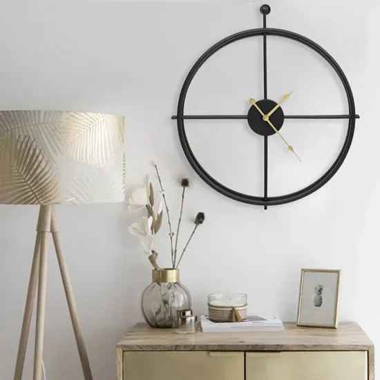 Czarny elegancki zegar ścienny ze złotymi wskazówkami 52 cm K4-G37