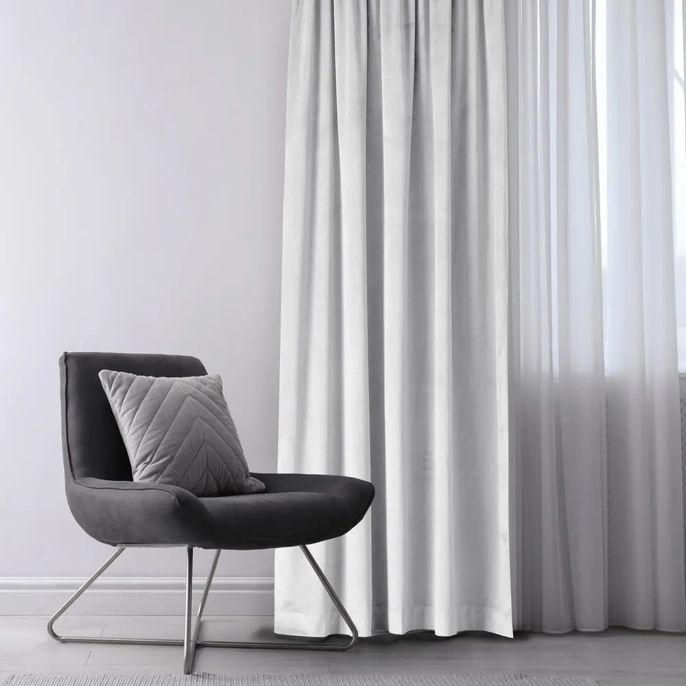 Biała aksamitna zasłona częściowo zaciemniająca (dimout) 140x270 cm Eyelets – Restilo
