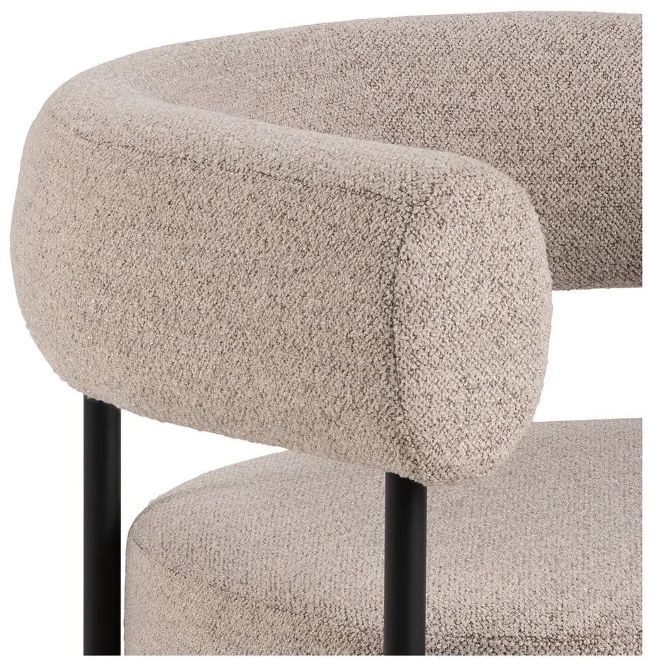 Beżowy fotel z materiału bouclé Oakfield – Actona