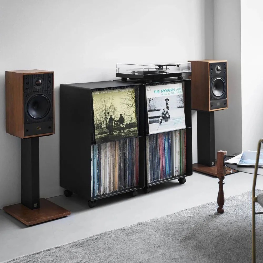 Czarny metalowy regał na kółkach 40x73x38 cm Tower – YAMAZAKI