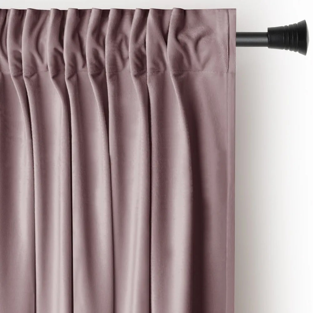 Jasnobrązowa aksamitna zasłona częściowo zaciemniająca (dimout) 140x270 cm Pleat – Restilo