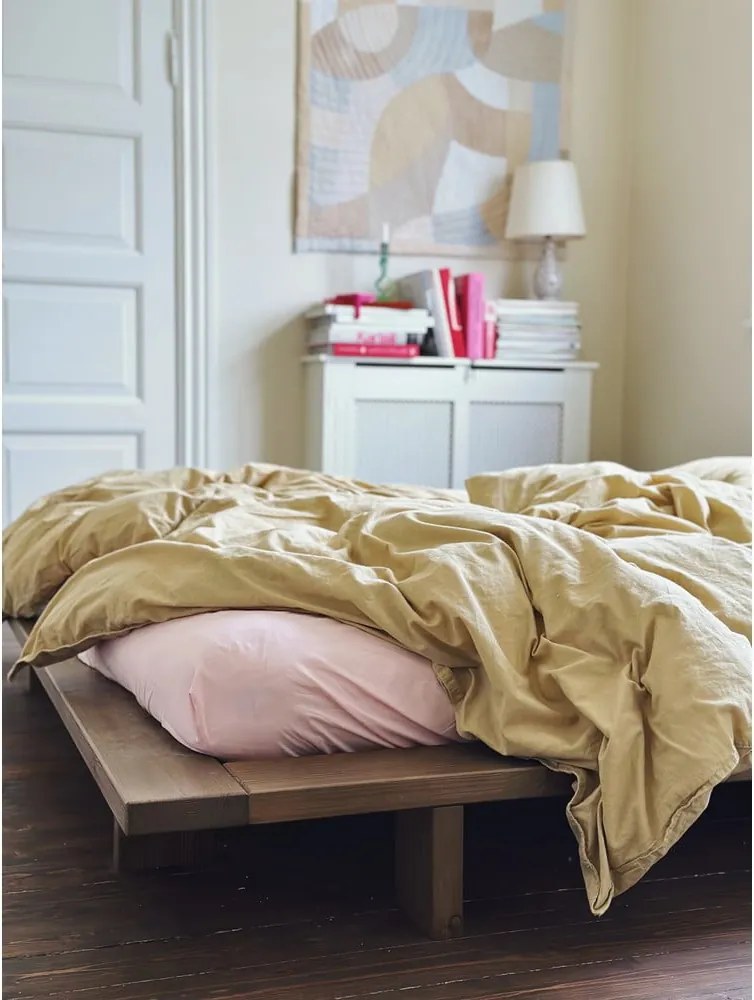 Brązowe łóżko jednoosobowe z litego drewna sosnowego ze stelażem 90x200 cm Japan – Karup Design