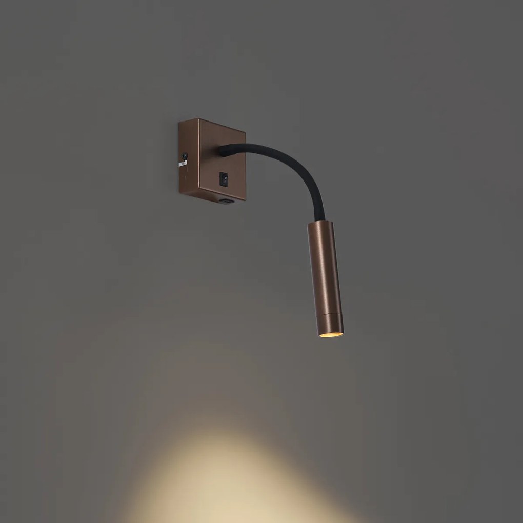 Nowoczesny kinkiet w kolorze brązu z portem USB-C - Gosna