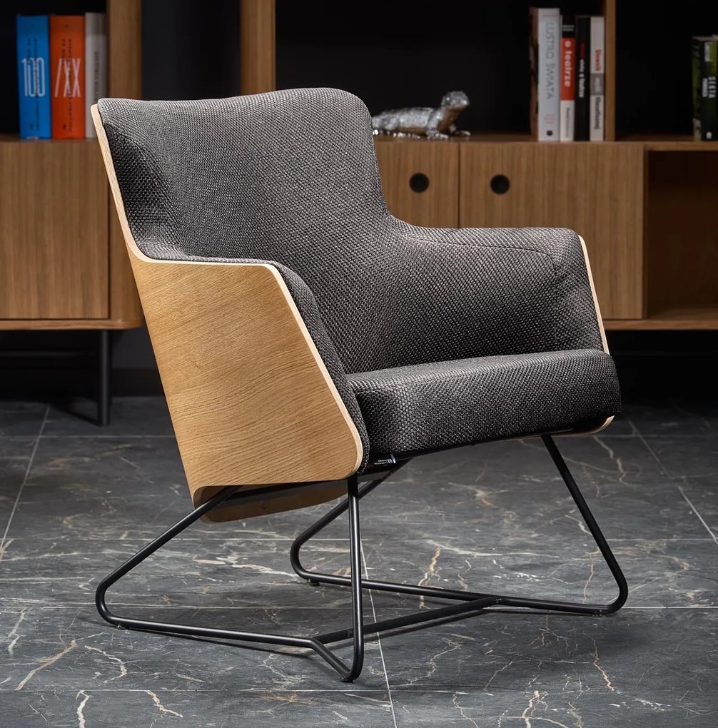 Nowoczesny fotel wypoczynkowy z oparciem ze sklejki Chillout