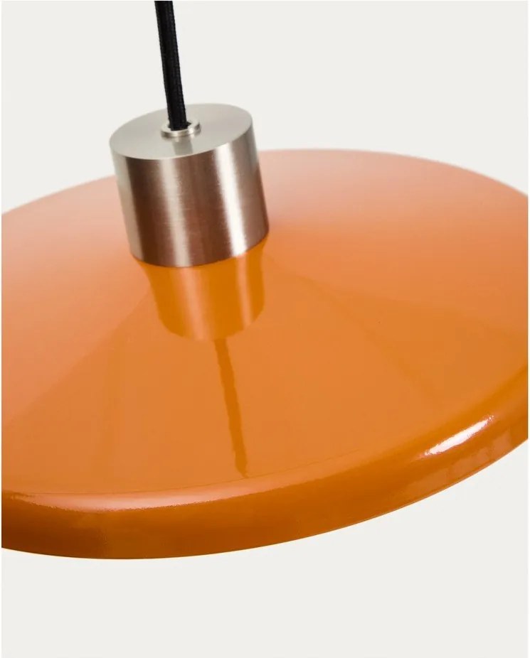 Pomarańczowa lampa wisząca z metalowym kloszem Nuvira – Kave Home