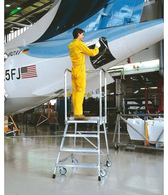 Mobilna aluminiowa drabina platformowa ze schodkami - 3 stopnie, 0,7 m