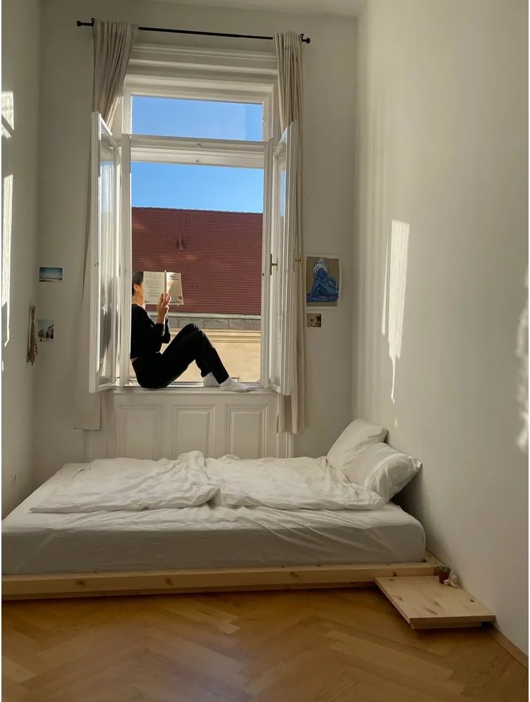 Łóżko jednoosobowe z litego drewna sosnowego bez zagłówka ze stelażem 90x200 cm w naturalnym kolorze Dock – Karup