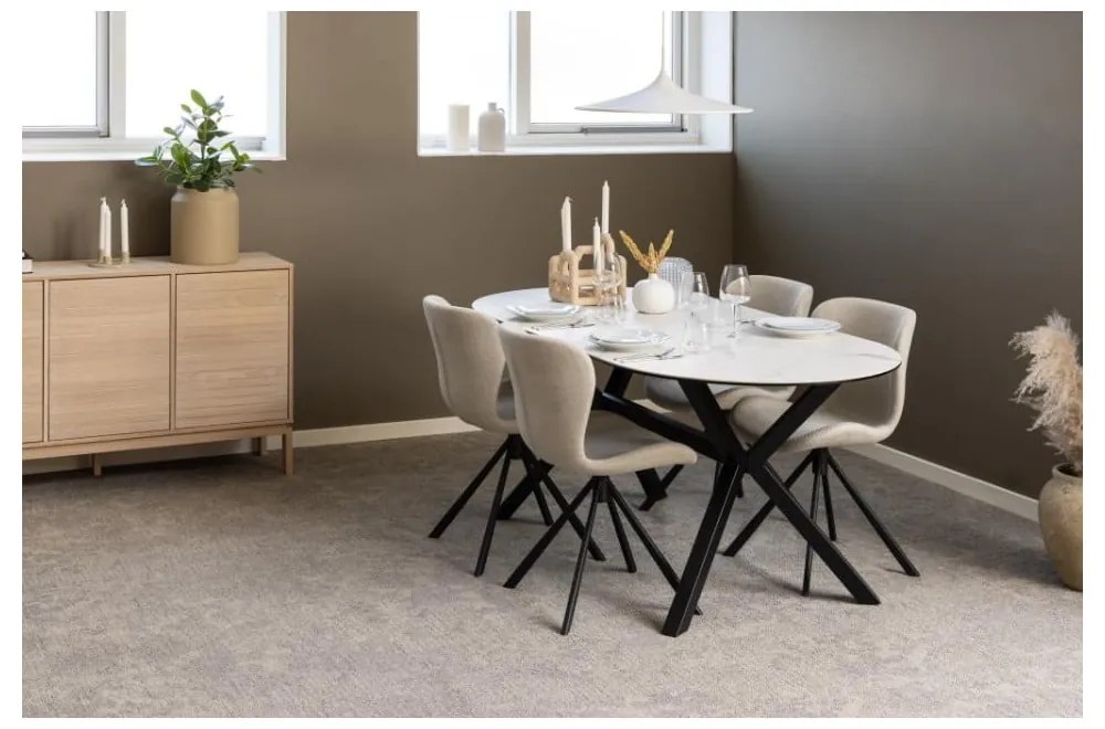 Naturalna niska komoda w dekorze dębu 135x80 cm Linley – Actona