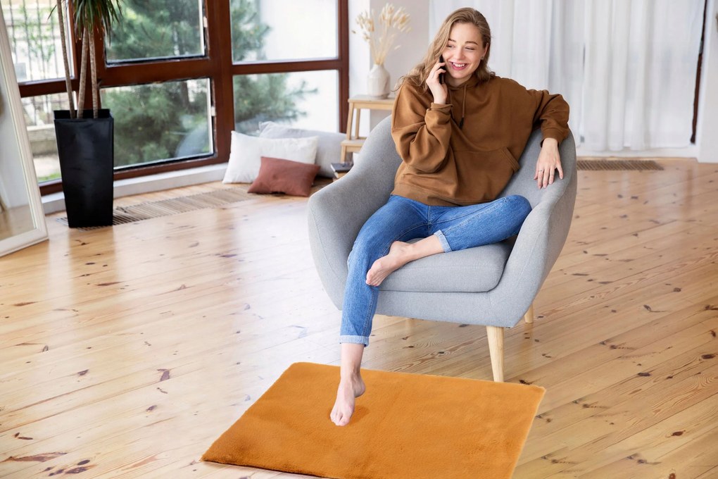 Dywan Futrzany Rudy 60x90 cm Włochaty Miękki Dekoracyjny Antypoślizgowy