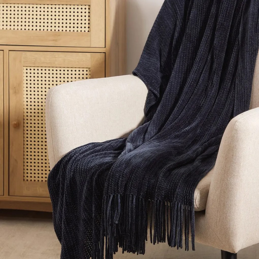 Koc szenilowy CHENILLE granatowy 130x170 cm HOMLA