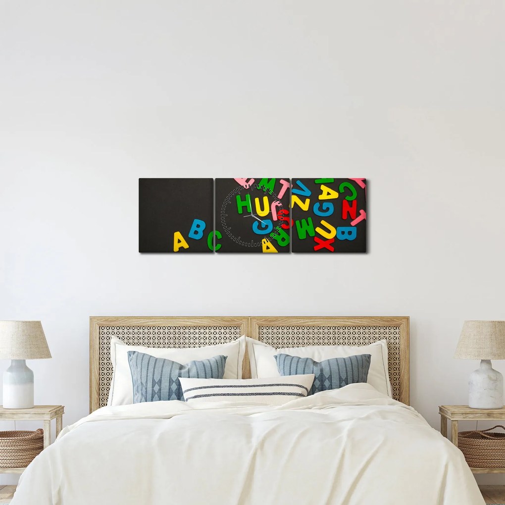 Obraz - kolorowe litery (z zegarem) (90x30 cm)