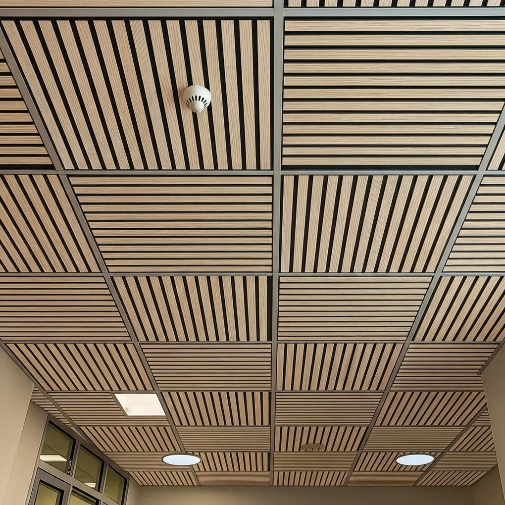 Drewniany sufitowy panel akustyczny, 595 x 595 mm, B2BP008, 4 szt., dąb sonoma